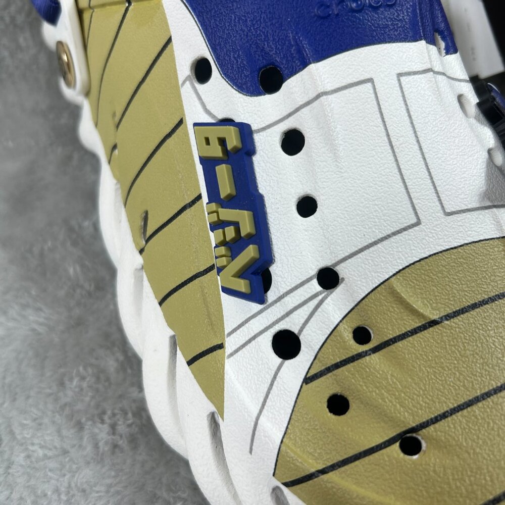 Crocs Men's Dragon Ball Z Echo Clogs Vegeta Size 11 Model 211137-90H Anime Wuxia - Picture 3 of 16